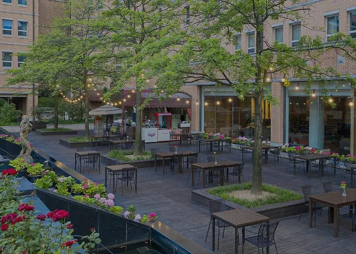 Hotel Mayfield