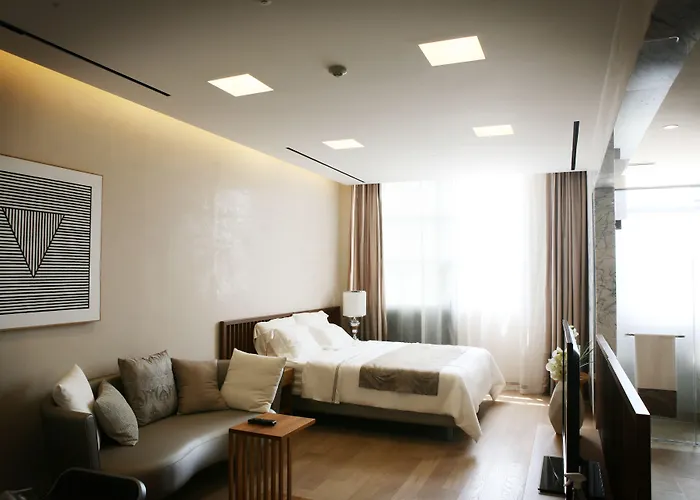 Hotel Mayfield