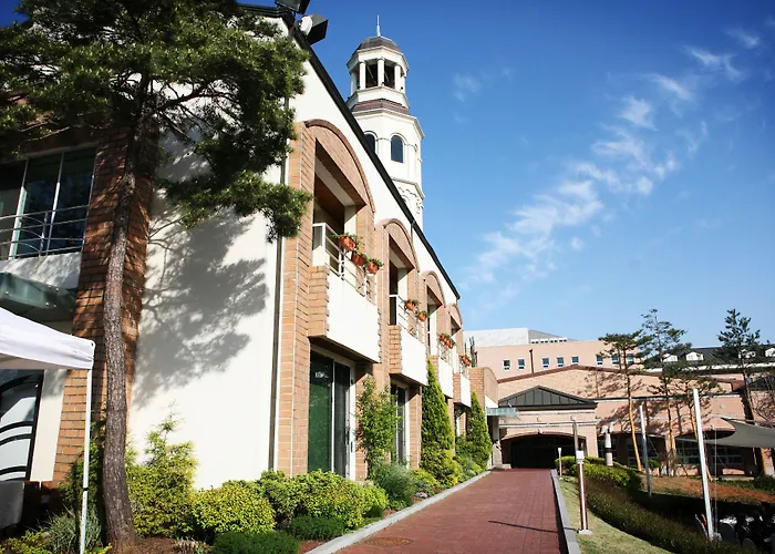 Mayfield Hotel